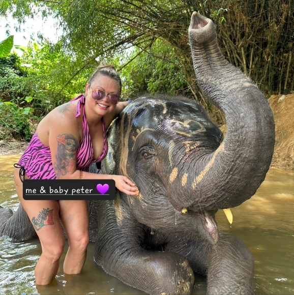 Meet your Posher, Victoria - Picture 2 of 15